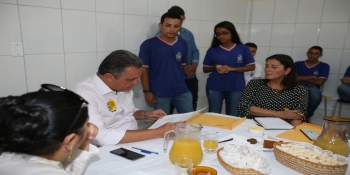Governador Rui Costa visita Colégio Estadual Polivalente de Itanhém